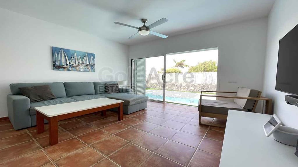 Chalet de 2 habitaciones en Corralejo en venta con piscina garaje - 259.000 € (Ref: 10179731)