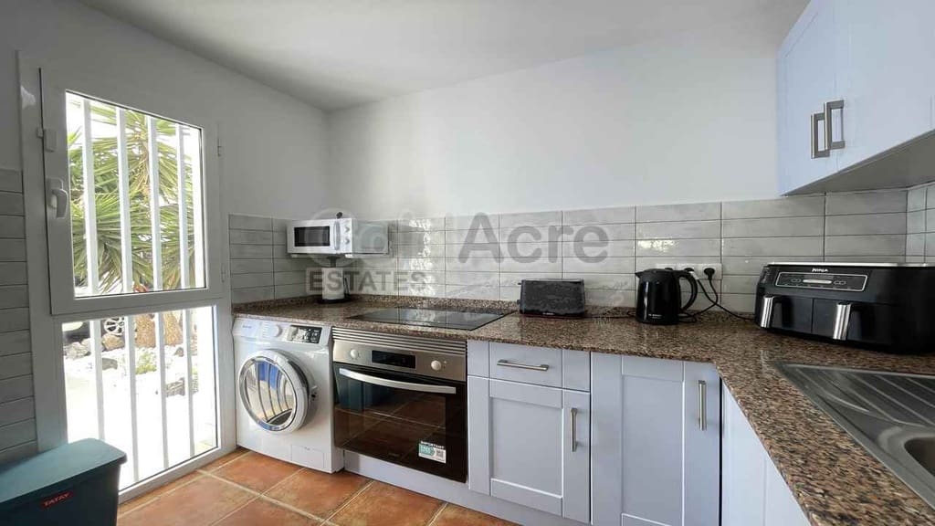 Chalet de 2 habitaciones en Corralejo en venta con piscina garaje - 259.000 € (Ref: 10179731)