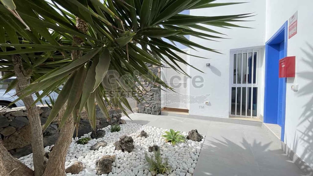 Chalet de 2 habitaciones en Corralejo en venta con piscina garaje - 259.000 € (Ref: 10179731)