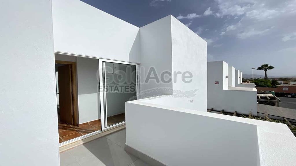 Chalet de 2 habitaciones en Corralejo en venta con piscina garaje - 259.000 € (Ref: 10179731)