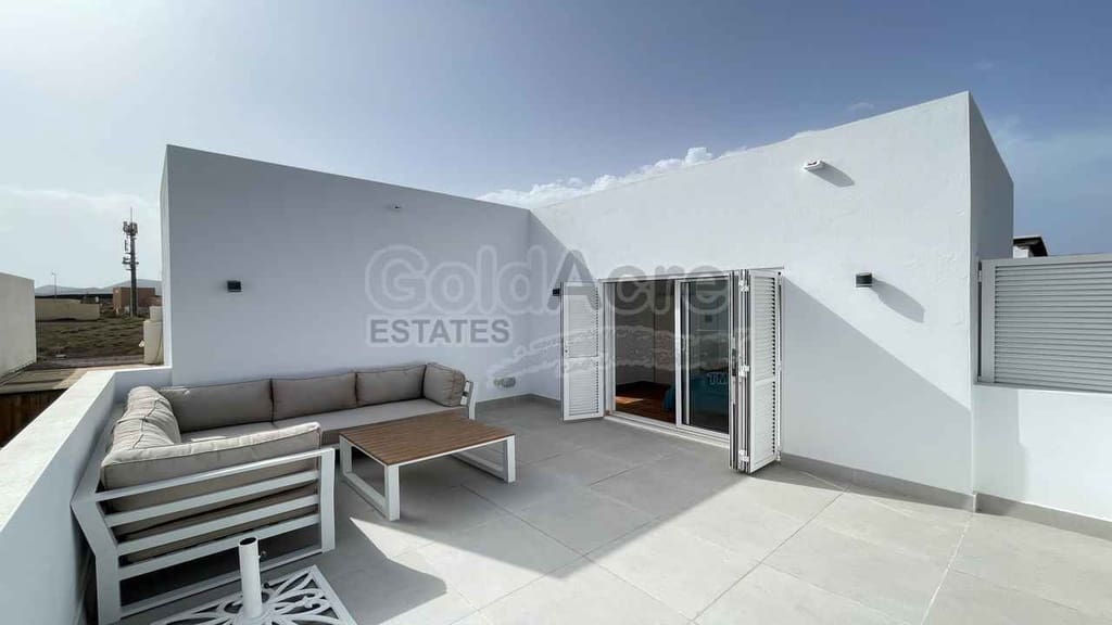 Chalet de 2 habitaciones en Corralejo en venta con piscina garaje - 259.000 € (Ref: 10179731)