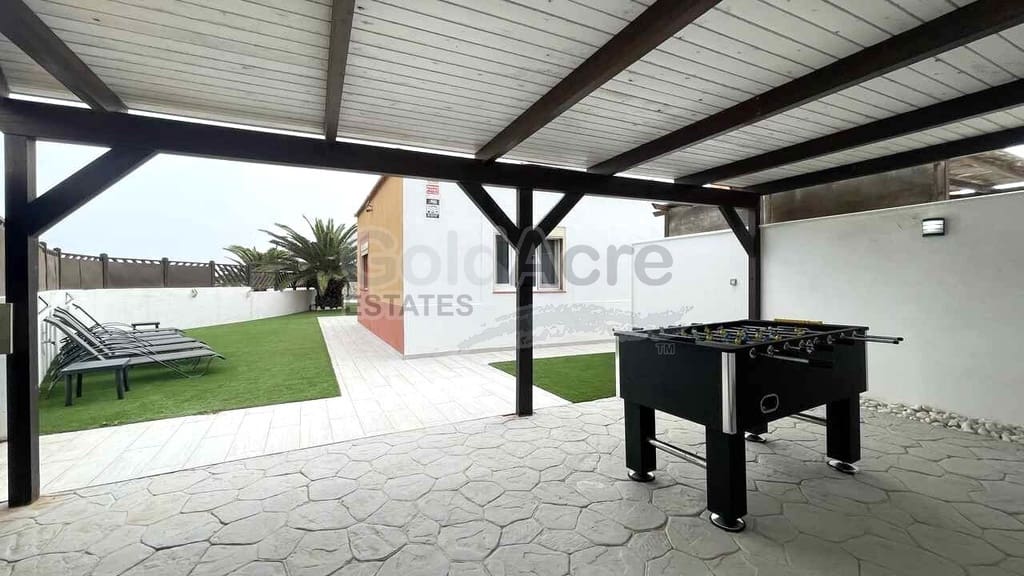 3 slaapkamer Villa te koop in Corralejo met zwembad garage - € 595.000 (Ref: 10186301)