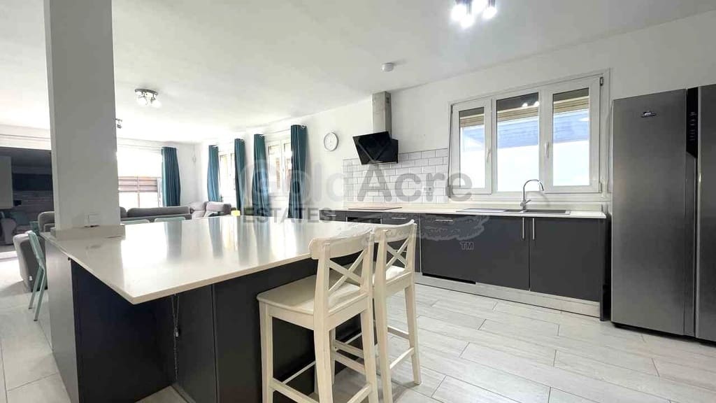 3 slaapkamer Villa te koop in Corralejo met zwembad garage - € 595.000 (Ref: 10186301)
