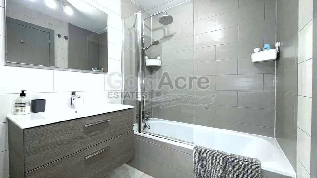 3 slaapkamer Villa te koop in Corralejo met zwembad garage - € 595.000 (Ref: 10186301)