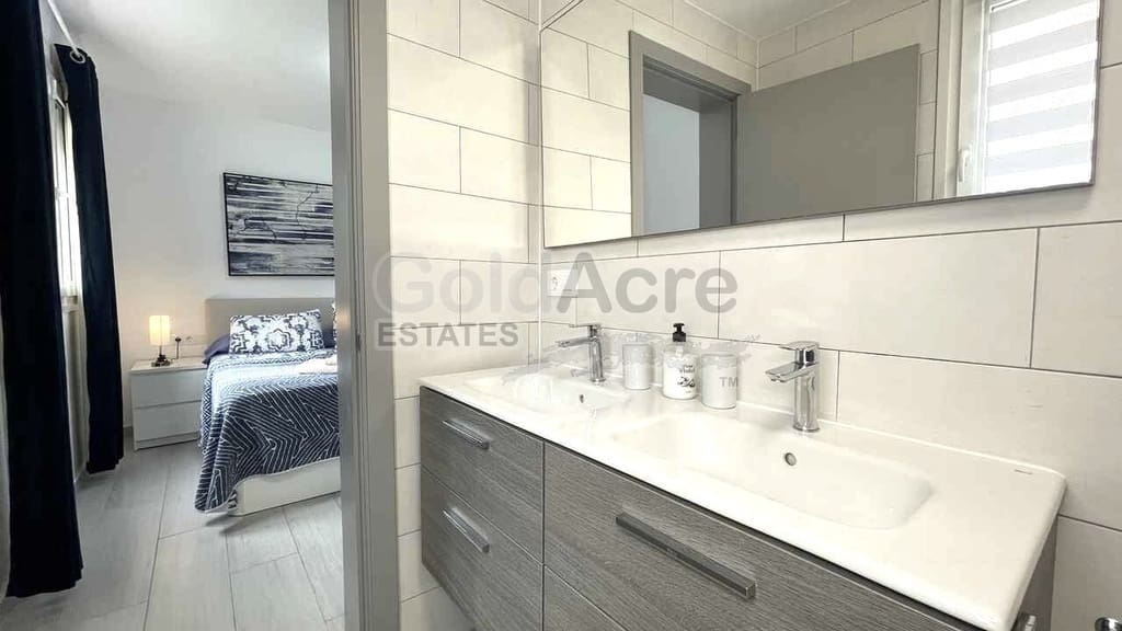 3 slaapkamer Villa te koop in Corralejo met zwembad garage - € 595.000 (Ref: 10186301)