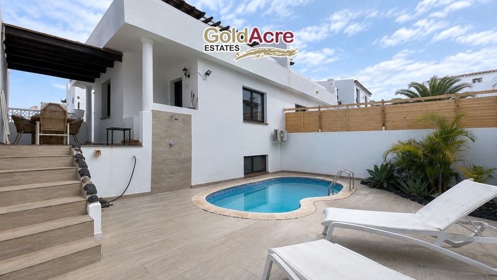 4 soveværelse Villa til salg i Corralejo med swimmingpool garage - € 530.000 (Ref: 10186302)