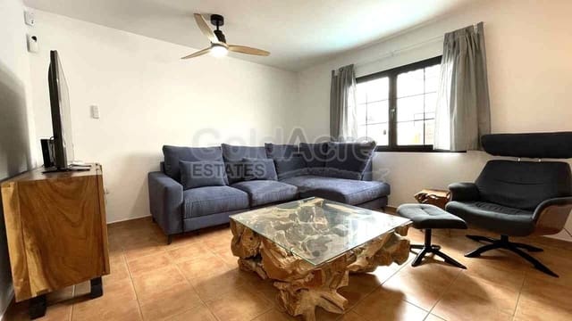 4 soveværelse Villa til salg i Corralejo, La Oliva med swimmingpool garage - € 530.000 (Ref: 10186302)