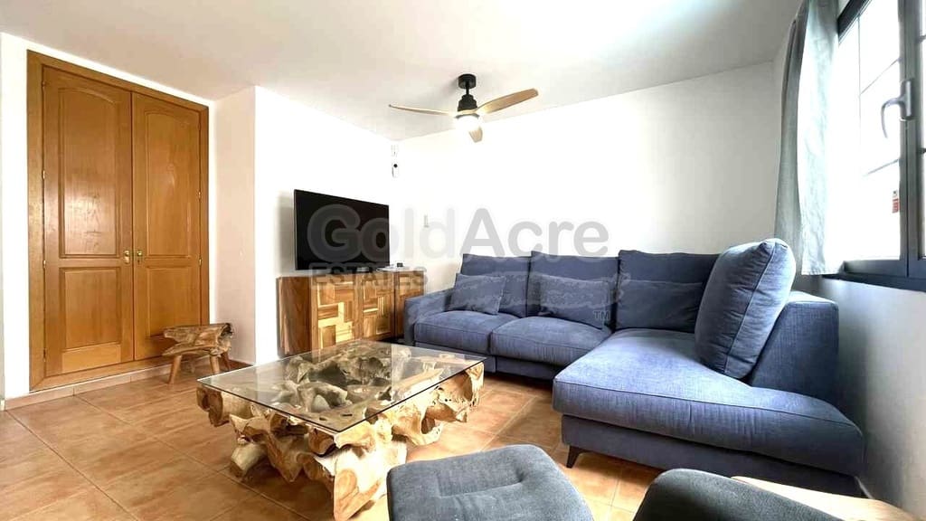 4 soveværelse Villa til salg i Corralejo med swimmingpool garage - € 530.000 (Ref: 10186302)