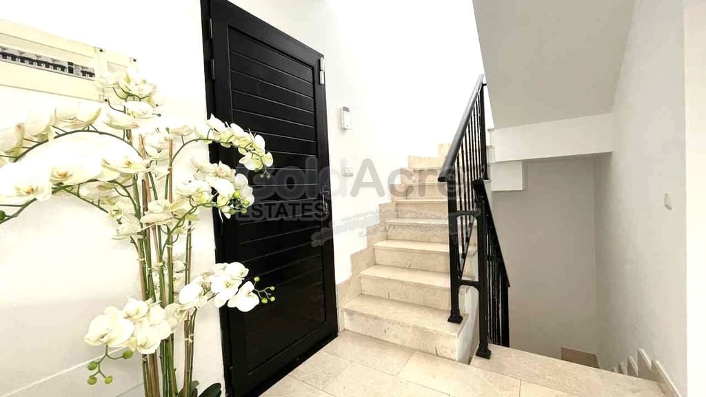 4 soveværelse Villa til salg i Corralejo med swimmingpool garage - € 530.000 (Ref: 10186302)