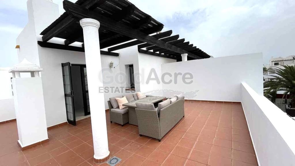 4 soveværelse Villa til salg i Corralejo med swimmingpool garage - € 530.000 (Ref: 10186302)