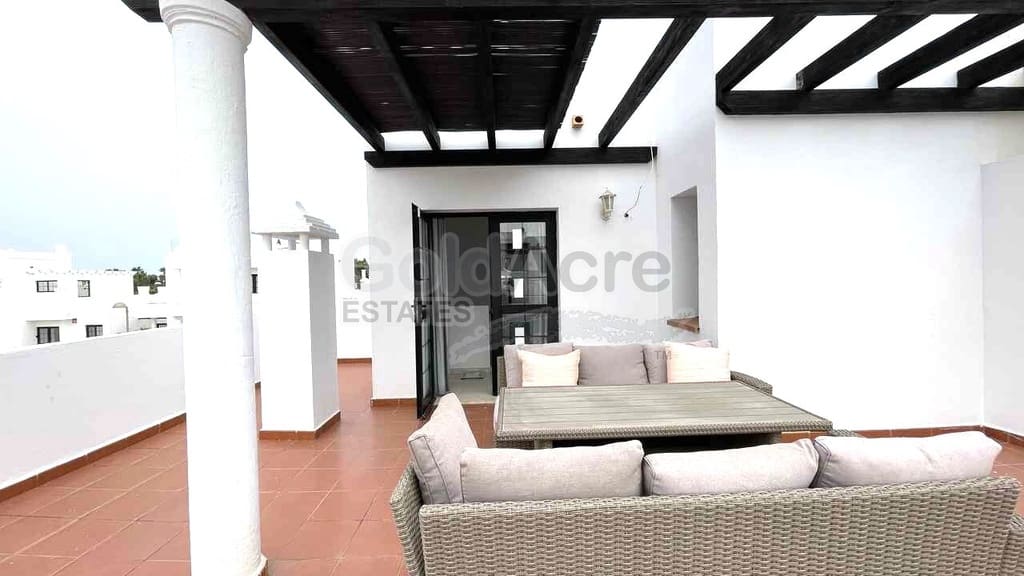 4 soveværelse Villa til salg i Corralejo med swimmingpool garage - € 530.000 (Ref: 10186302)