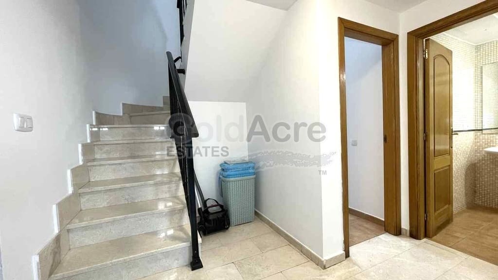 4 soveværelse Villa til salg i Corralejo med swimmingpool garage - € 530.000 (Ref: 10186302)