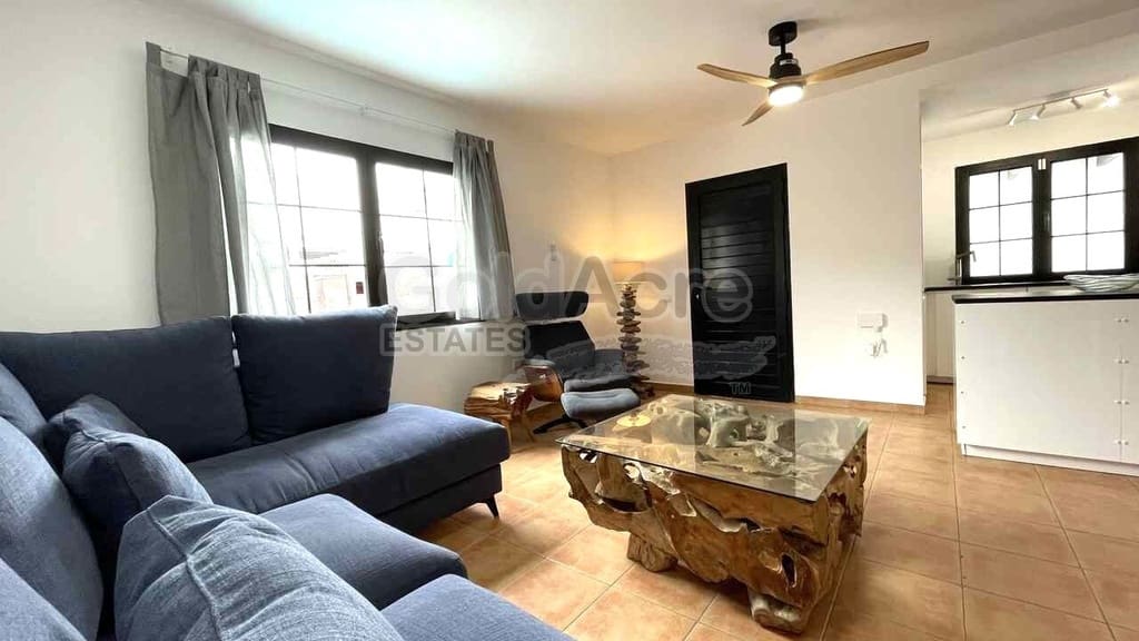 4 soveværelse Villa til salg i Corralejo med swimmingpool garage - € 530.000 (Ref: 10186302)