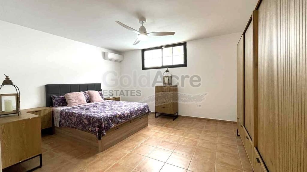 4 soveværelse Villa til salg i Corralejo med swimmingpool garage - € 530.000 (Ref: 10186302)