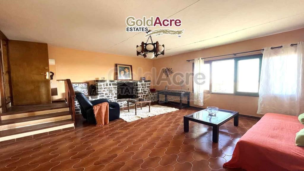 Chalet de 4 habitaciones en Corralejo en venta - 1.200.000 € (Ref: 7305774)