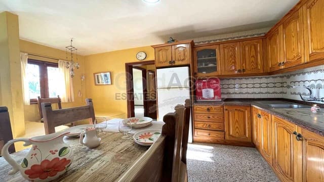 4 sovrum Villa till salu i Corralejo, La Oliva med garage - 1 200 000 € (Ref: 7305774)