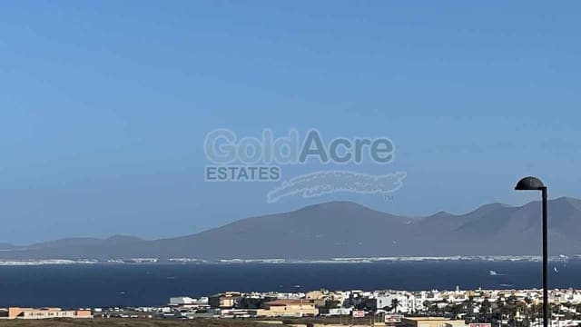 4 sovrum Villa till salu i Corralejo, La Oliva med garage - 1 200 000 € (Ref: 7305774)