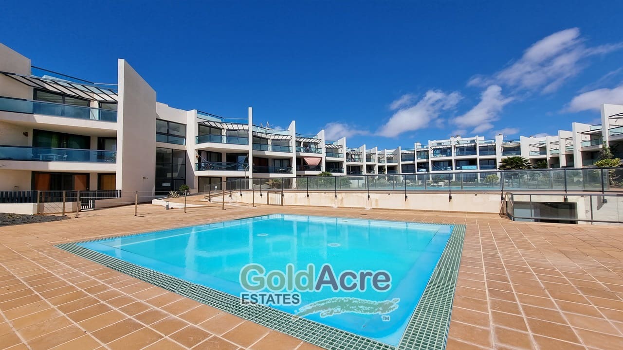 Apartamento de 4 habitaciones en El Cotillo en venta con piscina - 347.700 € (Ref: 7664858)