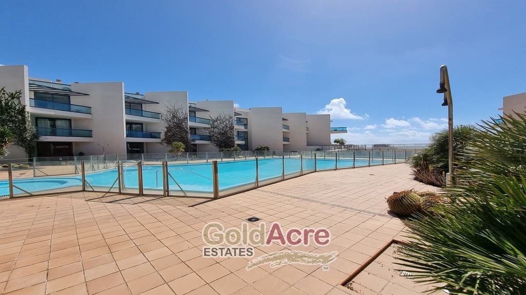 4 bedroom Apartment for sale in El Cotillo with pool - € 311,430 (Ref: 7664858)