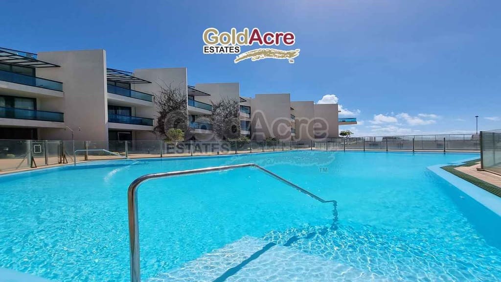 4 bedroom Apartment for sale in El Cotillo with pool - € 311,430 (Ref: 7664858)