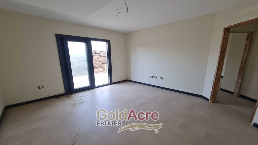 4 bedroom Apartment for sale in El Cotillo with pool - € 311,430 (Ref: 7664858)