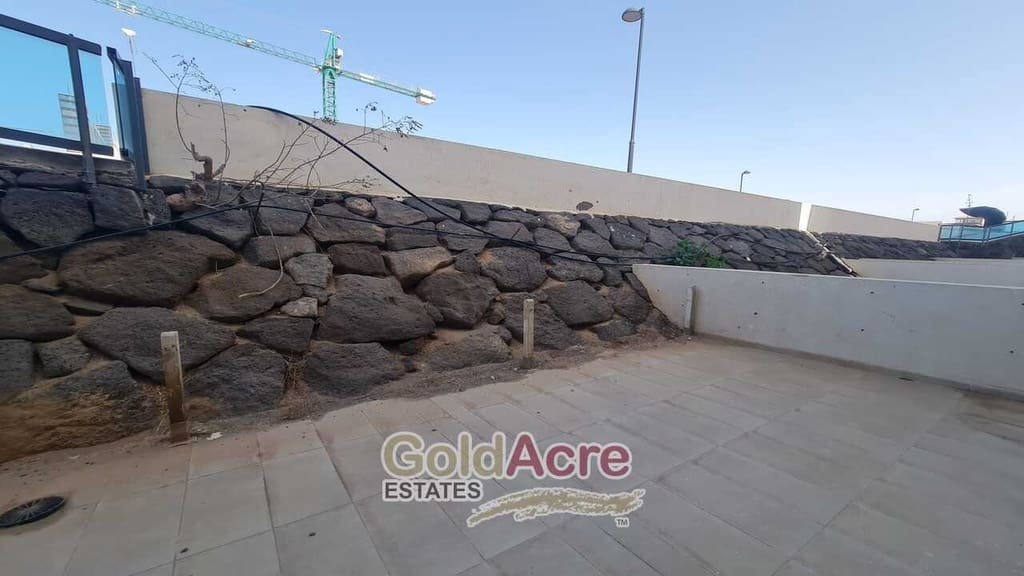 4 bedroom Apartment for sale in El Cotillo with pool - € 311,430 (Ref: 7664858)