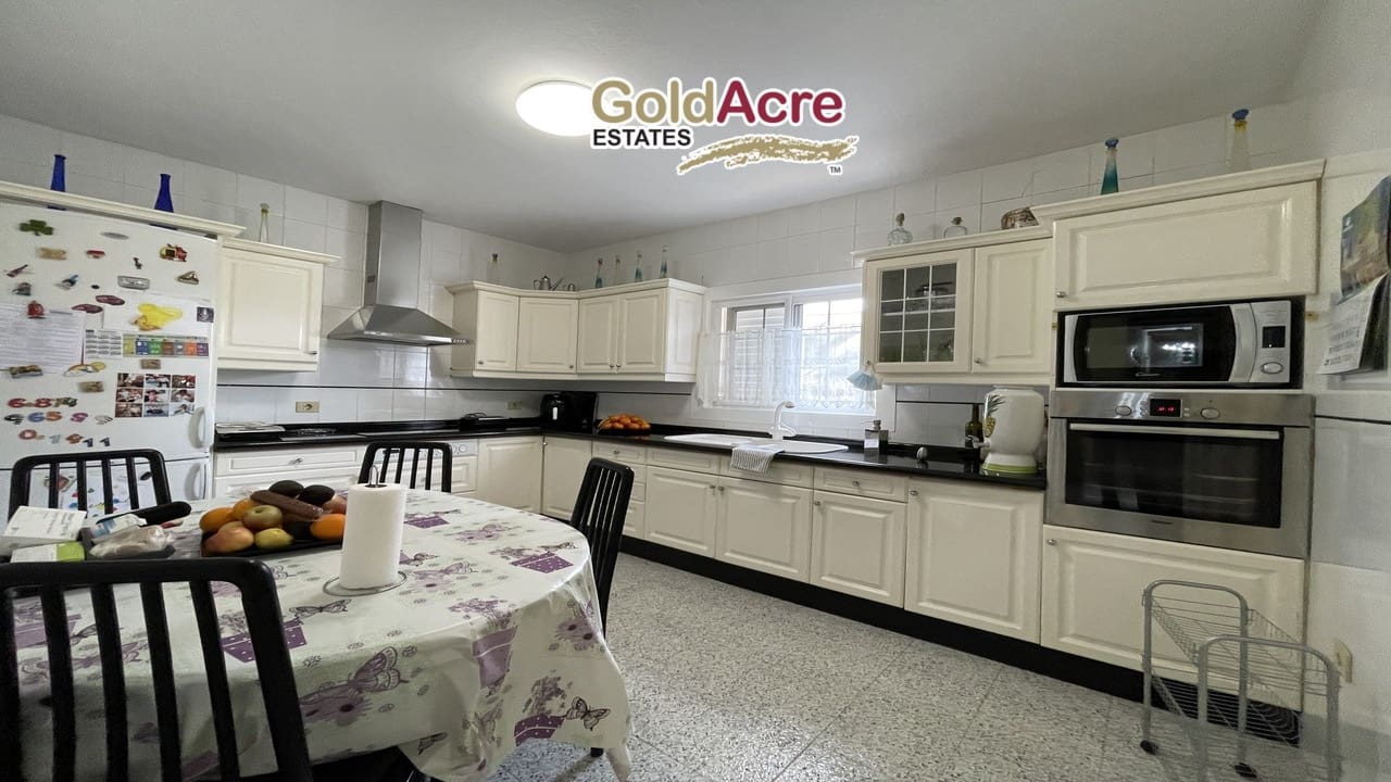 3 soveværelse Villa til salg i Villaverde - € 850.000 (Ref: 8187206)