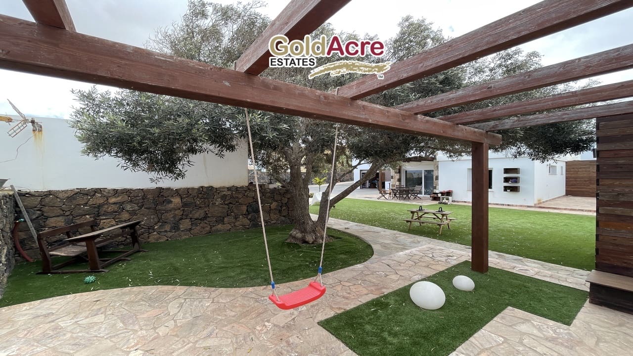 3 soveværelse Villa til salg i Villaverde - € 850.000 (Ref: 8187206)