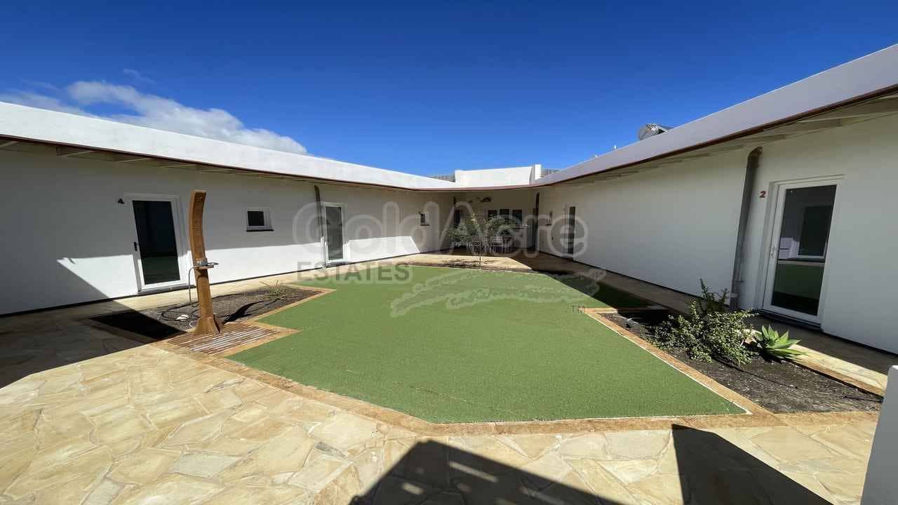 7 bedroom Villa for sale in Villaverde with pool - € 649,000 (Ref: 8270638)