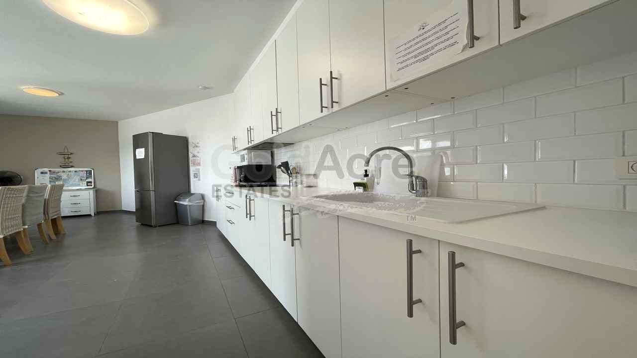 7 bedroom Villa for sale in Villaverde with pool - € 649,000 (Ref: 8270638)