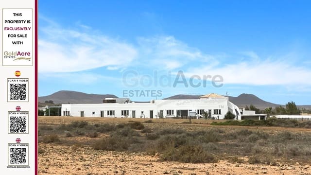 7 makuuhuone Huvila myytävänä paikassa Villaverde, La Oliva - 649 000 € (Ref: 8270638)