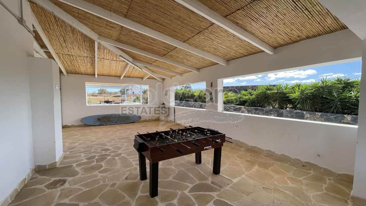 7 bedroom Villa for sale in Villaverde with pool - € 649,000 (Ref: 8270638)