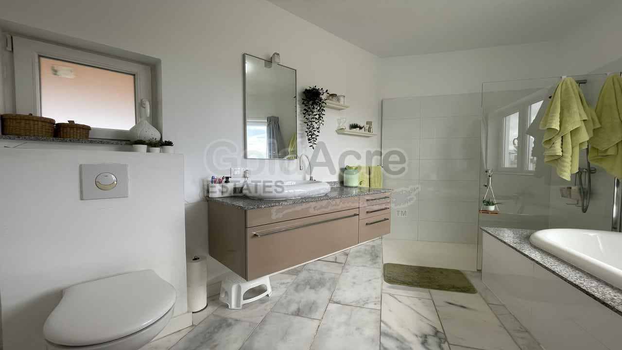 7 bedroom Villa for sale in Villaverde with pool - € 649,000 (Ref: 8270638)