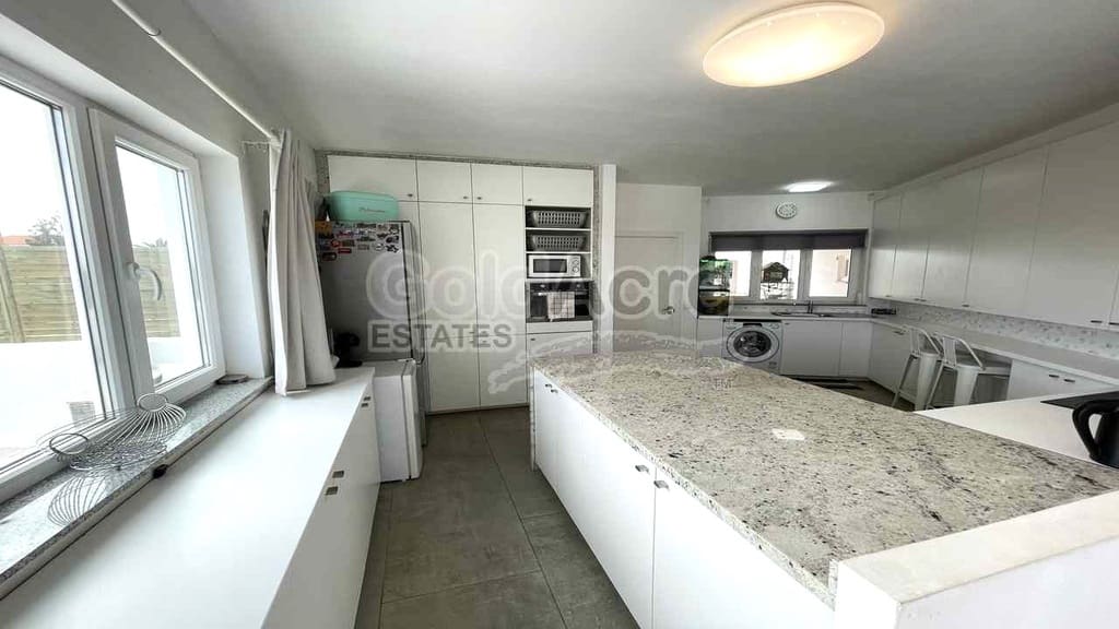 7 bedroom Villa for sale in Villaverde with pool - € 649,000 (Ref: 8270638)