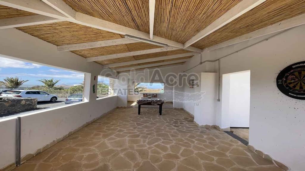 7 bedroom Villa for sale in Villaverde with pool - € 649,000 (Ref: 8270638)