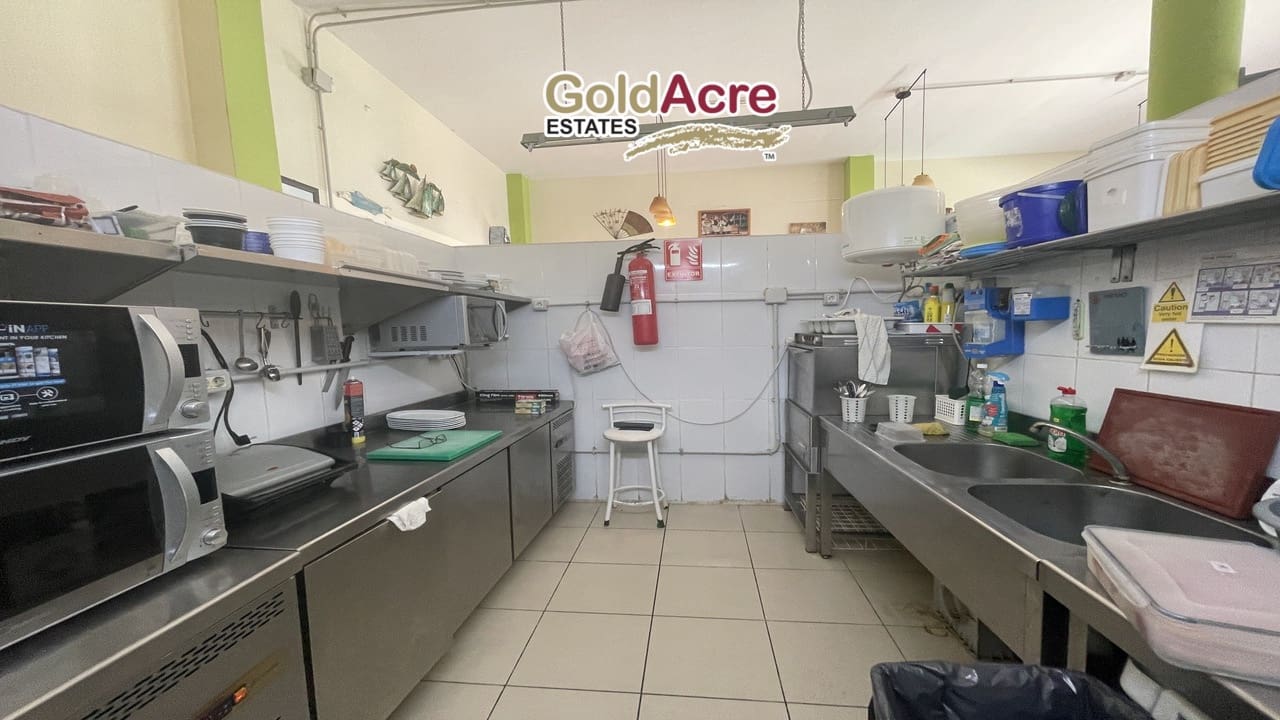 Kommersiell till salu i Corralejo - 425 000 € (Ref: 8318431)