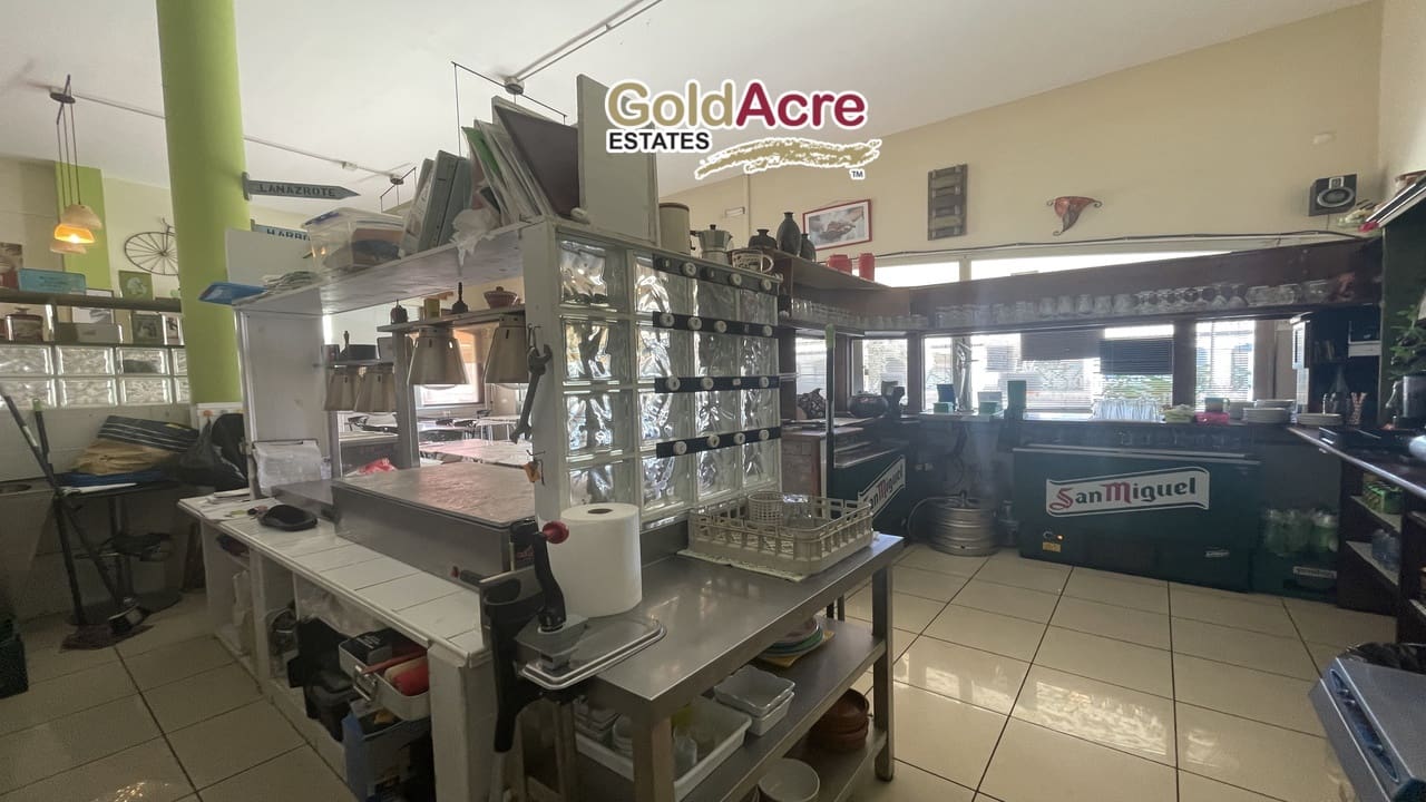 Kommersiell till salu i Corralejo - 425 000 € (Ref: 8318431)