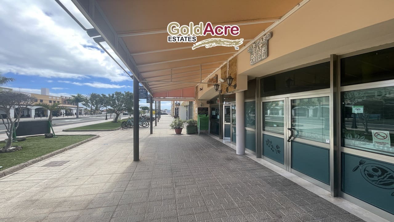 Kommersiell till salu i Corralejo - 425 000 € (Ref: 8318431)