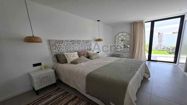 3 soveværelse Villa til salg i Villaverde, La Oliva med swimmingpool - € 498.000 (Ref: 8337627)