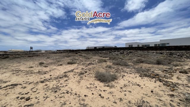 Landgrundstück zu verkaufen in Lajares, La Oliva - 225.000 € (Ref: 8374005)