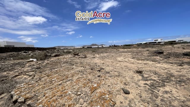 Landgrundstück zu verkaufen in Lajares, La Oliva - 225.000 € (Ref: 8374005)
