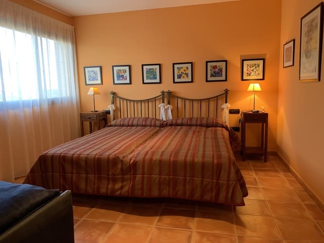 4 bedroom Finca/Country House for sale in Tesejerague, Tuineje with pool - € 795,000 (Ref: 8434184)