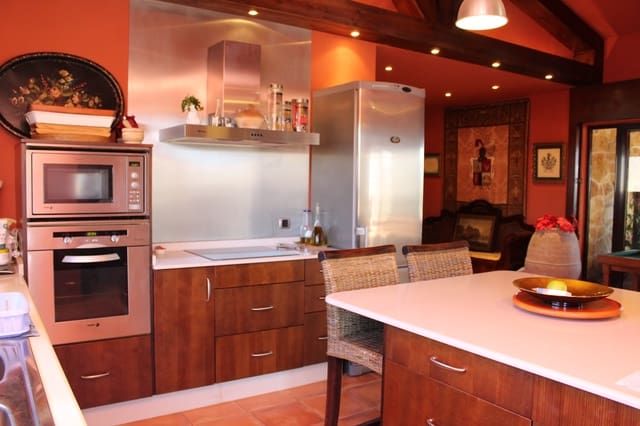 4 bedroom Finca/Country House for sale in Tesejerague, Tuineje with pool - € 795,000 (Ref: 8434184)