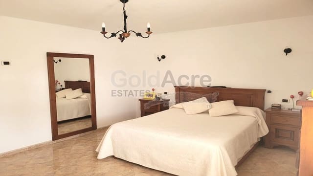 3 quarto Moradia para venda em Tindaya, La Oliva com garagem - 445 000 € (Ref: 8454459)