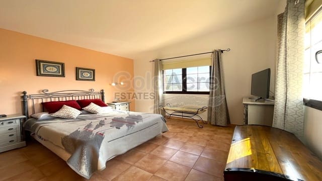 3 soveværelse Villa til salg i Villaverde, La Oliva - € 575.000 (Ref: 8454460)