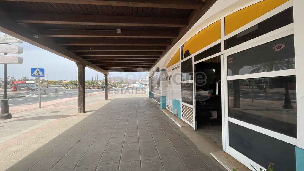 Komercyjne na sprzedaż w Corralejo - 275 000 € (Ref: 8472255)