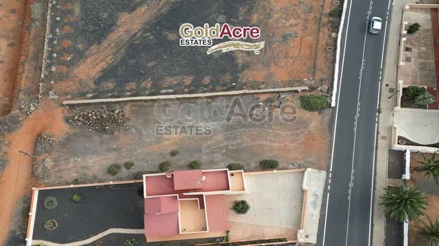Undeveloped Land for sale in La Oliva - € 165,000 (Ref: 8509459)