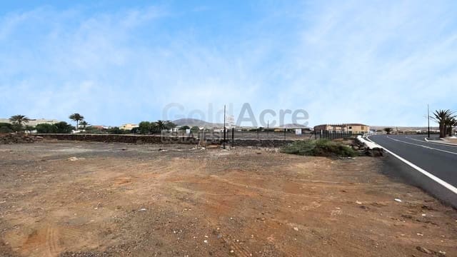 Undeveloped Land for sale in La Oliva - € 165,000 (Ref: 8509459)
