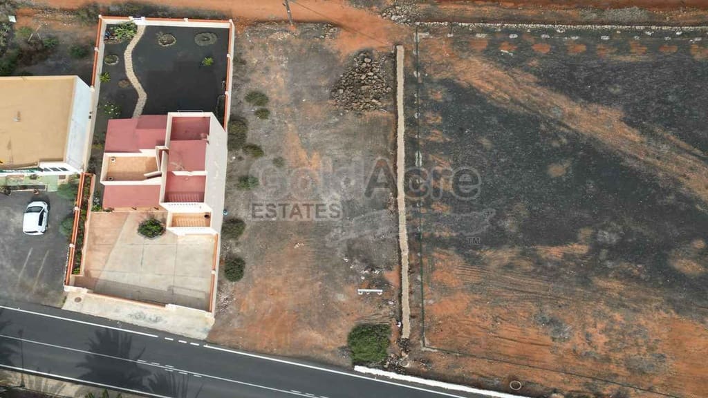 Undeveloped Land for sale in La Oliva - € 165,000 (Ref: 8509459)