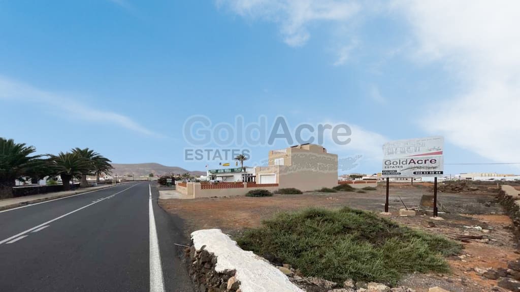 Undeveloped Land for sale in La Oliva - € 165,000 (Ref: 8509459)